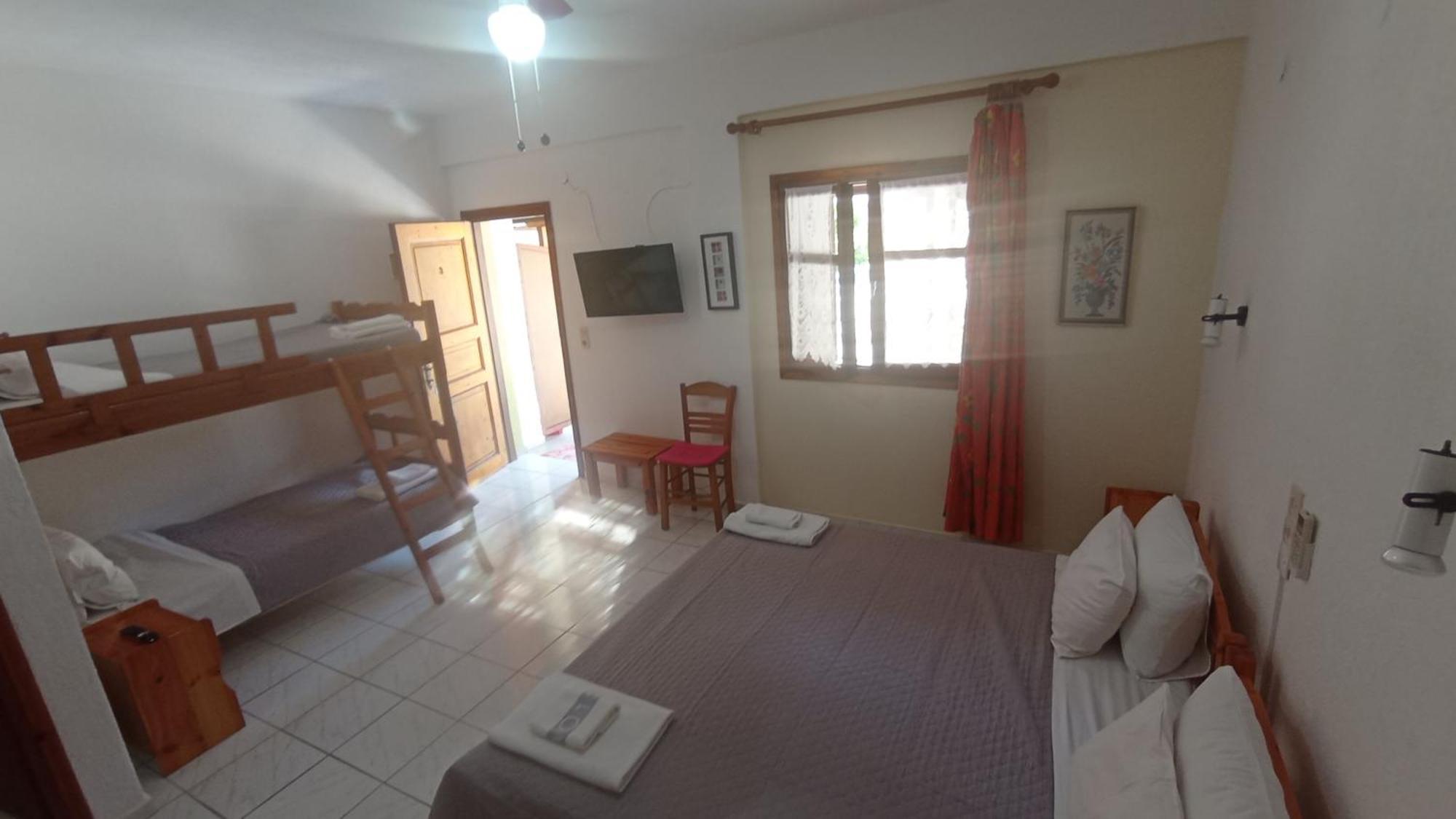 Villa Sandra Panormos  Szoba fotó